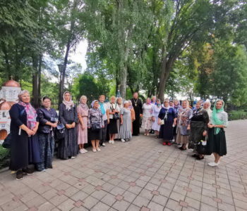 Прихожане прихода храма Покрова Пресвятой Богородицы совершили паломническую поездку в Иоанно-Кормянский монастырь