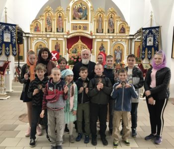 Учащиеся Воскресной школы Покровского прихода Озерицкой Слободы закончили учебный год паломнической поездкой