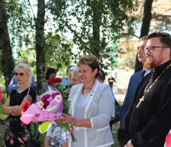Иерей Иоанн Ясюкевич принял участие в торжественной линейке, посвященной началу учебного года