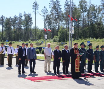 Благочинный Смолевичского церковного округа освятил новую пожарную часть в индустриальном парке «Великий камень»﻿